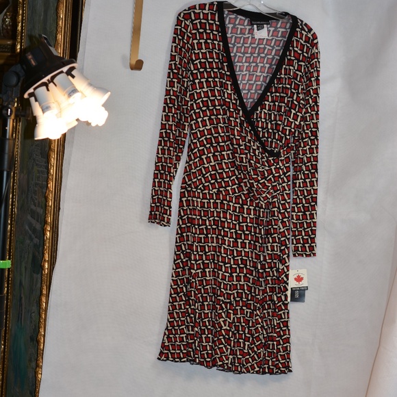 Frank Lyman Stretchy Dress NWT SZ 14 Made in Canada NWT - Picture 1 of 8